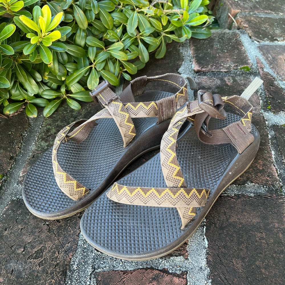 Chaco Tan & burnt orange sandals size 5 - Picture 1 of 6